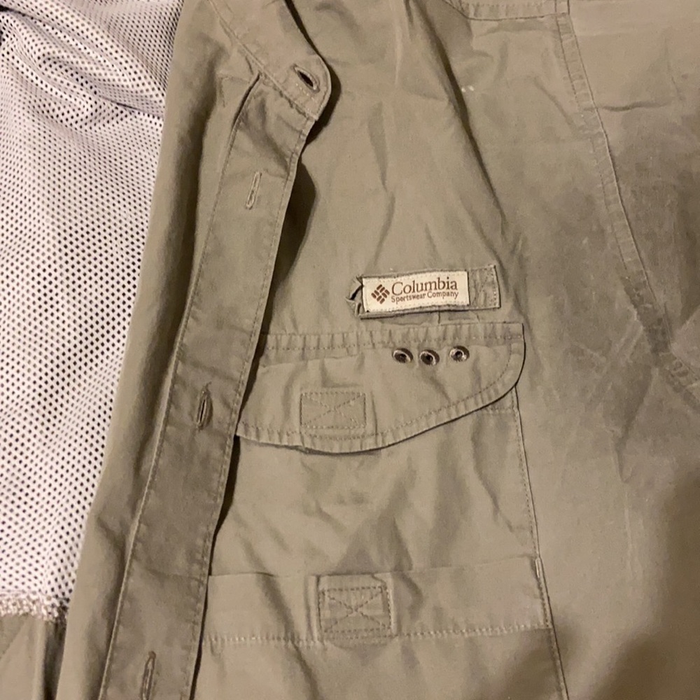 Columbia Button Up - Picture 2 of 4